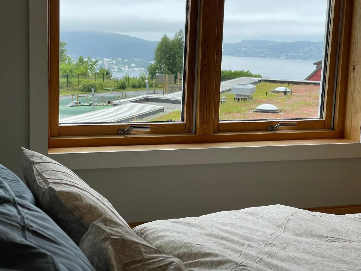 Feels Like Home -Free Parking -Attractive Location Bergen 0*,  Noruega